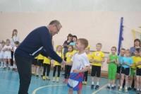 �������